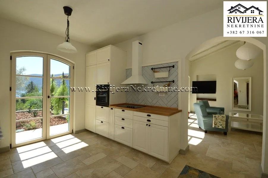Prodaja, kuća, 184m², Baošići, Herceg Novi