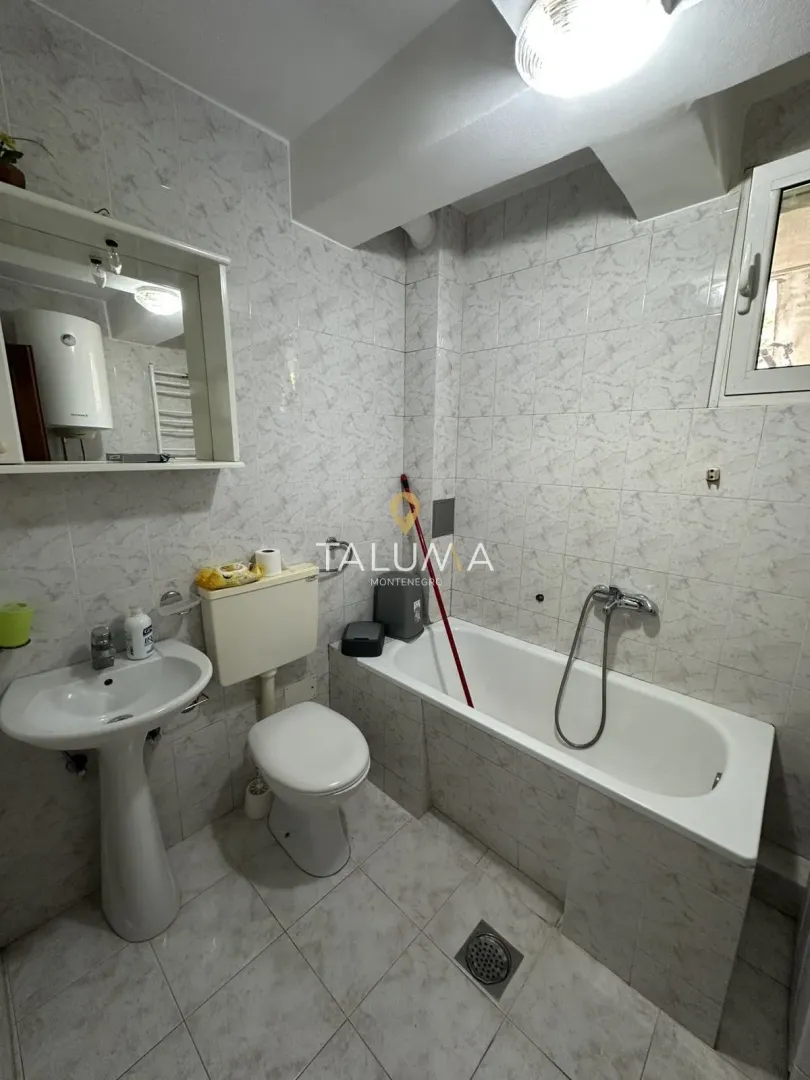Rent, one bedroom apartment, 60m², Momišići, Podgorica