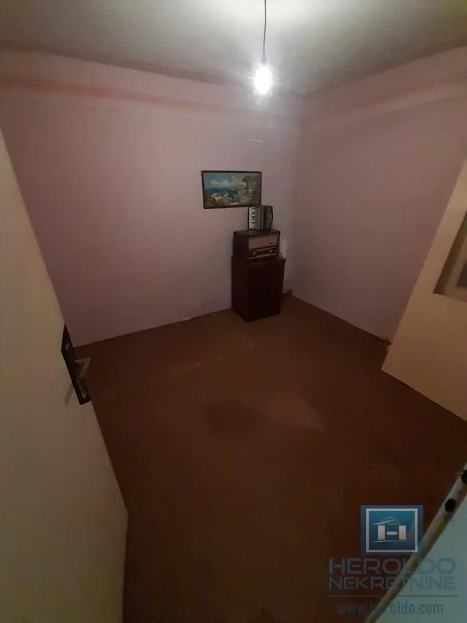 Prodaja, kuća, 200m², Glogovac, Jagodina