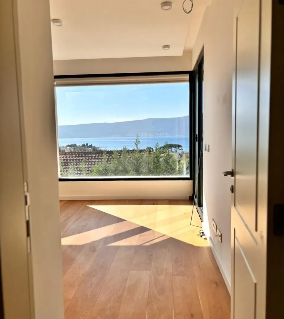 Prodaja, dvosoban stan, 101m², Donja Lastva, Tivat