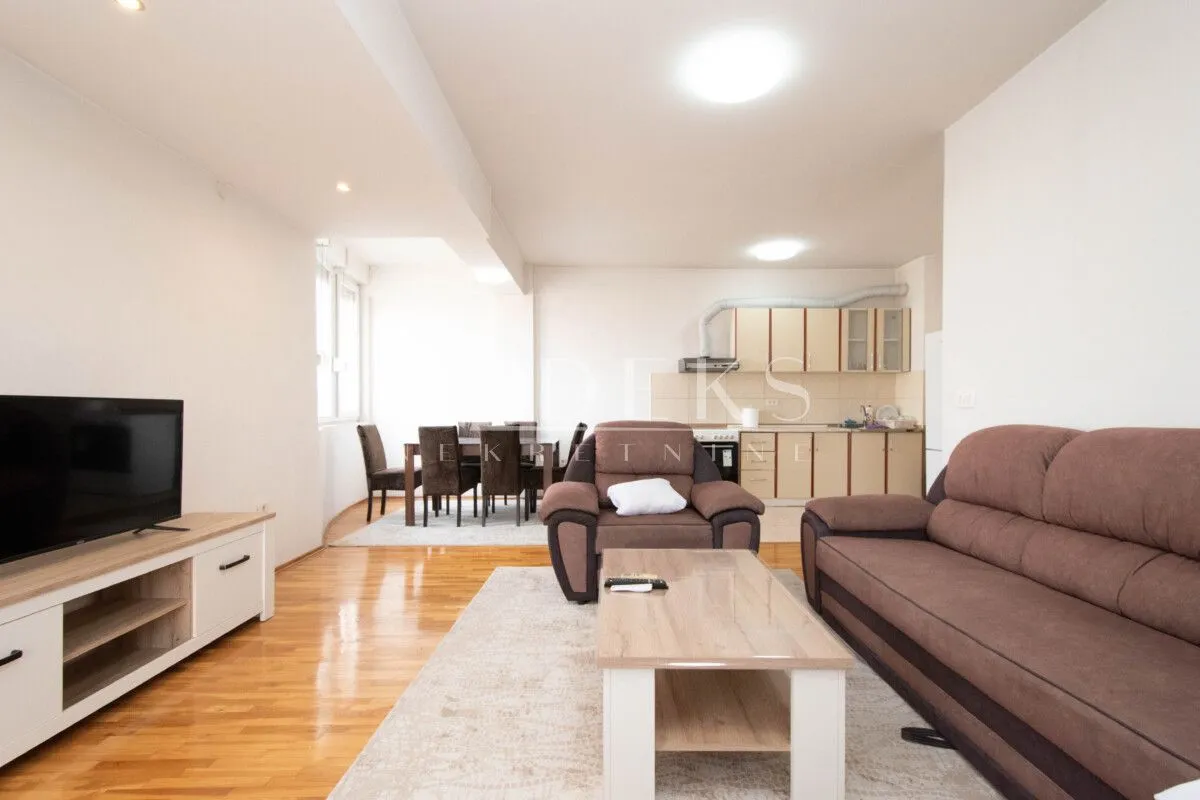 Izdavanje, dvosoban stan, 82m², Zabjelo, Podgorica