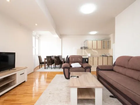 Izdavanje, dvosoban stan, 82m², Zabjelo, Podgorica - image 1