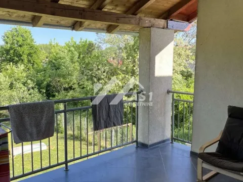 Izdavanje, četvorosoban stan, 120m², Stari Majur, Petrovaradin - image 12