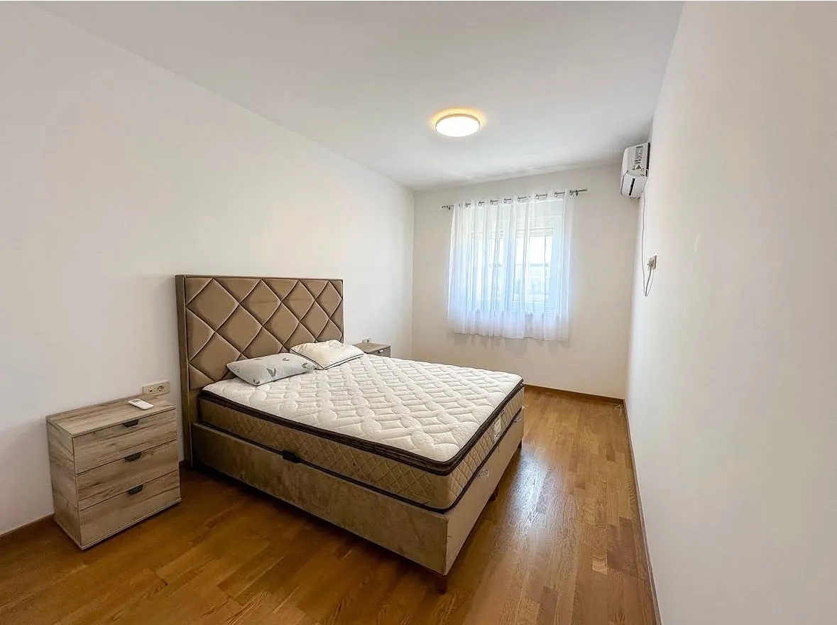 Izdavanje, dvosoban stan, 70m², Zabjelo, Podgorica