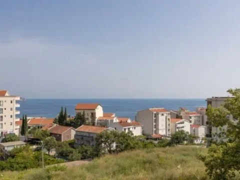 Prodaja, dvosoban stan, 44m², Bečići, Budva