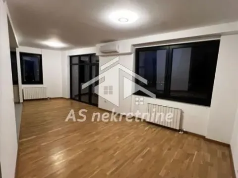 Izdavanje, četvorosoban stan, 117m², Savski Venac, Beograd - image 2