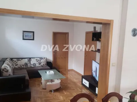 Sale, house, 350m², Sremska Kamenica, Petrovaradin - image 3