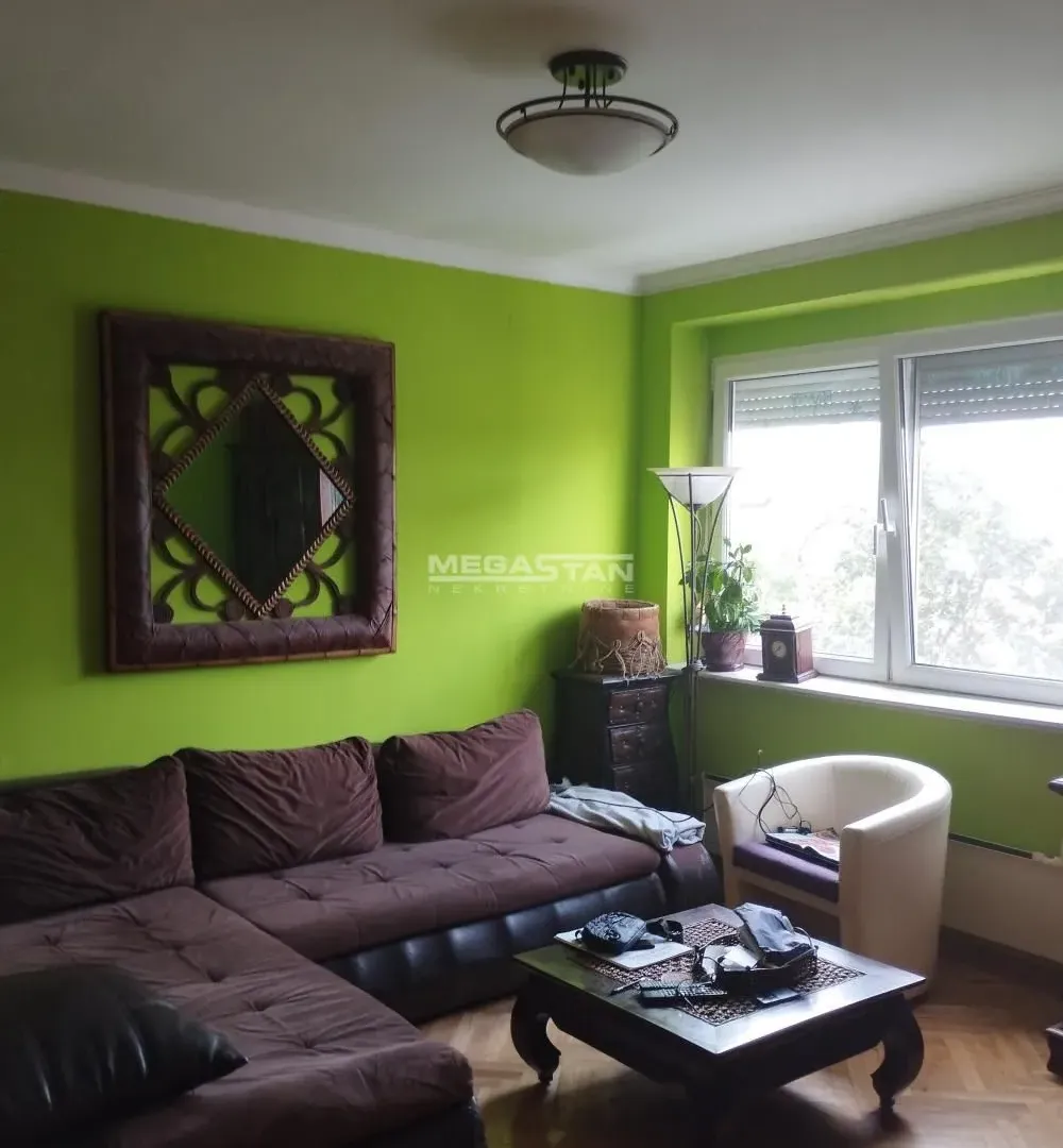 Prodaja, trosoban stan, 78m², Centar, Pančevo