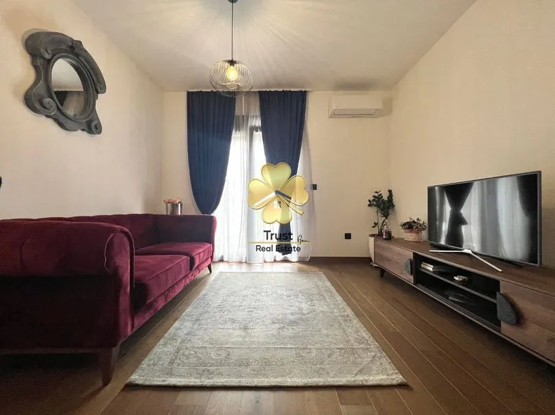 Izdavanje, dvosoban stan, 70m², Ljubović, Podgorica