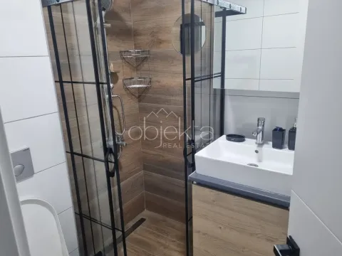 Prodaja, stan, 65m², Tivat, Crna Gora - image 5