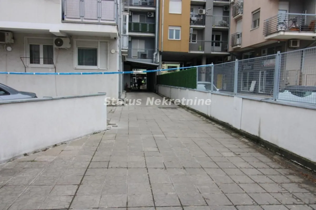 Sale, parking/garage, 18m², Grbavica, Novi Sad Sve Podlokacije