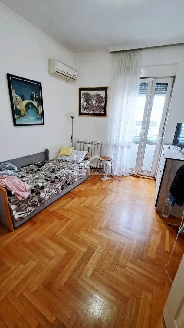 Prodaja, četvorosoban stan, 89m², Čukarica, Beograd
