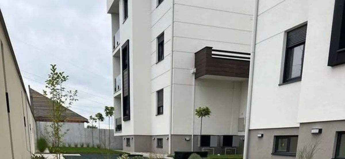 Prodaja, četvorosoban stan, 130m², Novo naselje, Novi Sad