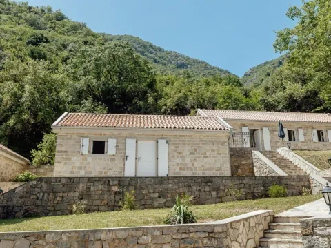 Prodaja, kuća, 800m², Prčanj, Kotor - image 43