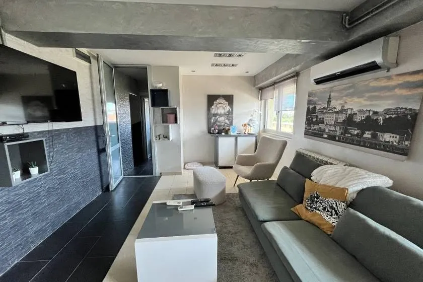 Izdavanje, stan, 85m², Palilula Sve Podlokacije, Beograd