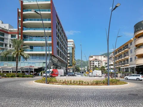 Prodaja, poslovni prostor, 70m², Centar, Budva - image 5