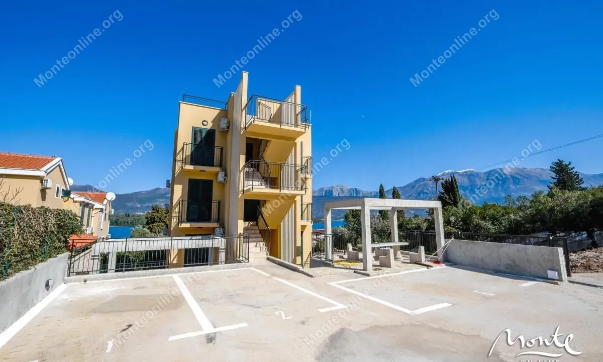 Prodaja, trosoban stan, 96m², Krašići, Tivat