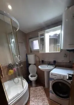 Izdavanje, dvosoban stan, 55m², Preko Morače, Podgorica - image 5