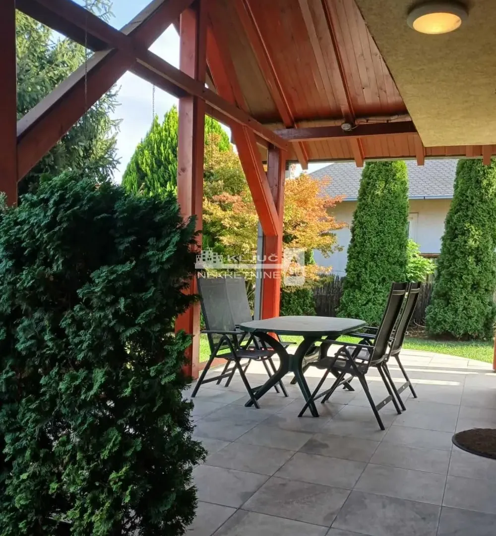 Izdavanje, kuća, 160m², Altina, Beograd