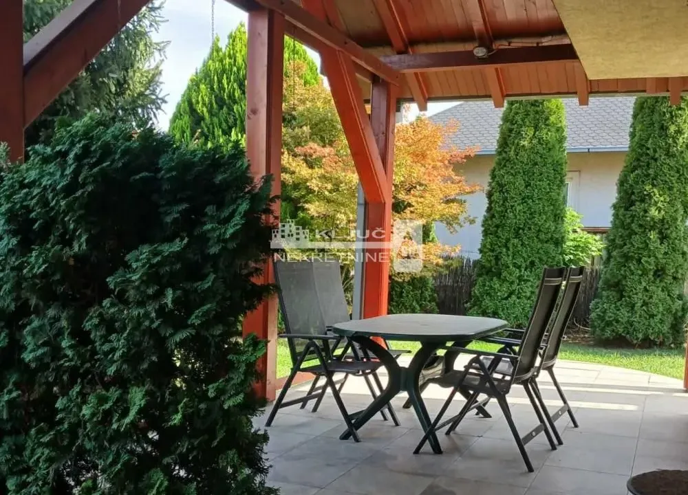 Rent, house, 160m², Altina, Beograd