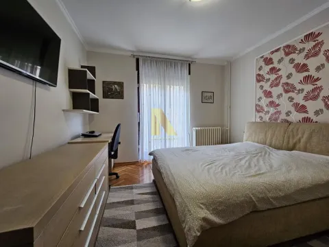 Izdavanje, trosoban stan, 89m², Centar, Novi Sad - image 5