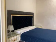 Izdavanje, trosoban stan, 200m², Bečići, Budva - image 10