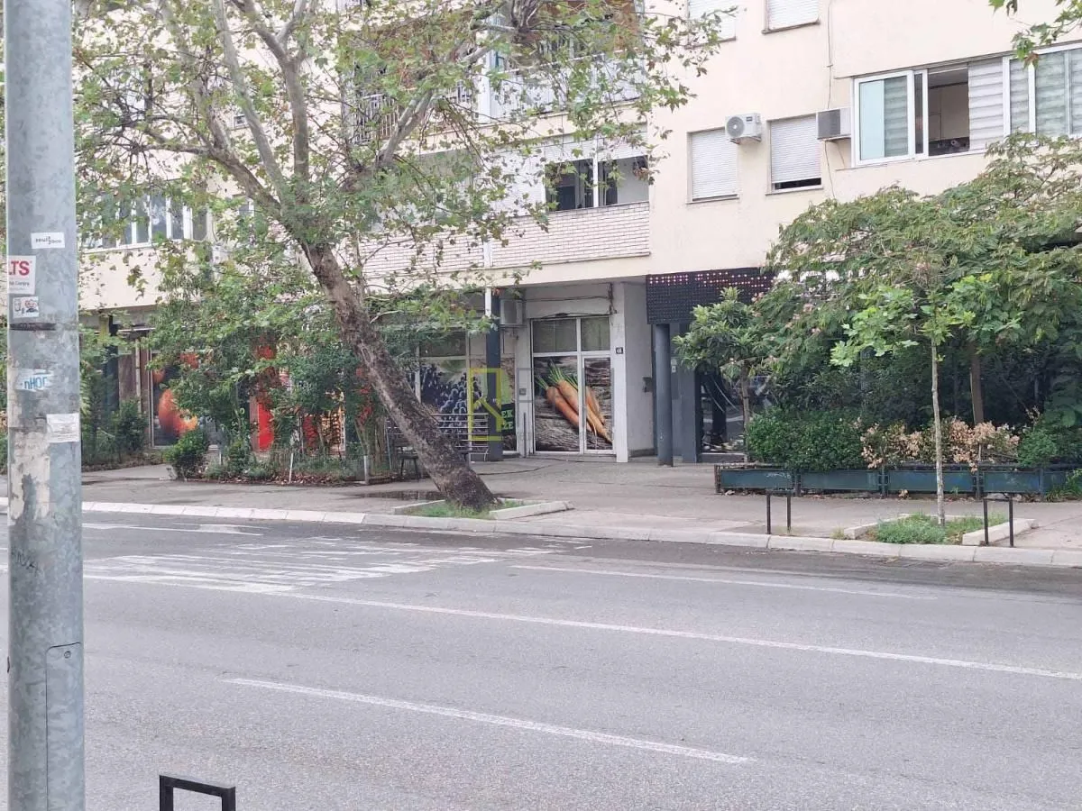 Sale, office space, 41m², Lepa Kata, Podgorica