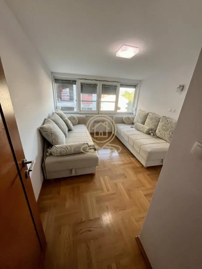 Prodaja, jednosoban stan, 40m², Centar, Vrnjačka Banja