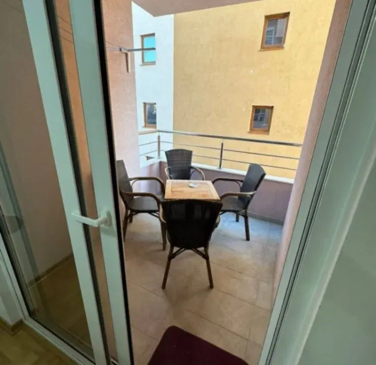 Izdavanje, jednosoban stan, 52m², Budva, Crna Gora