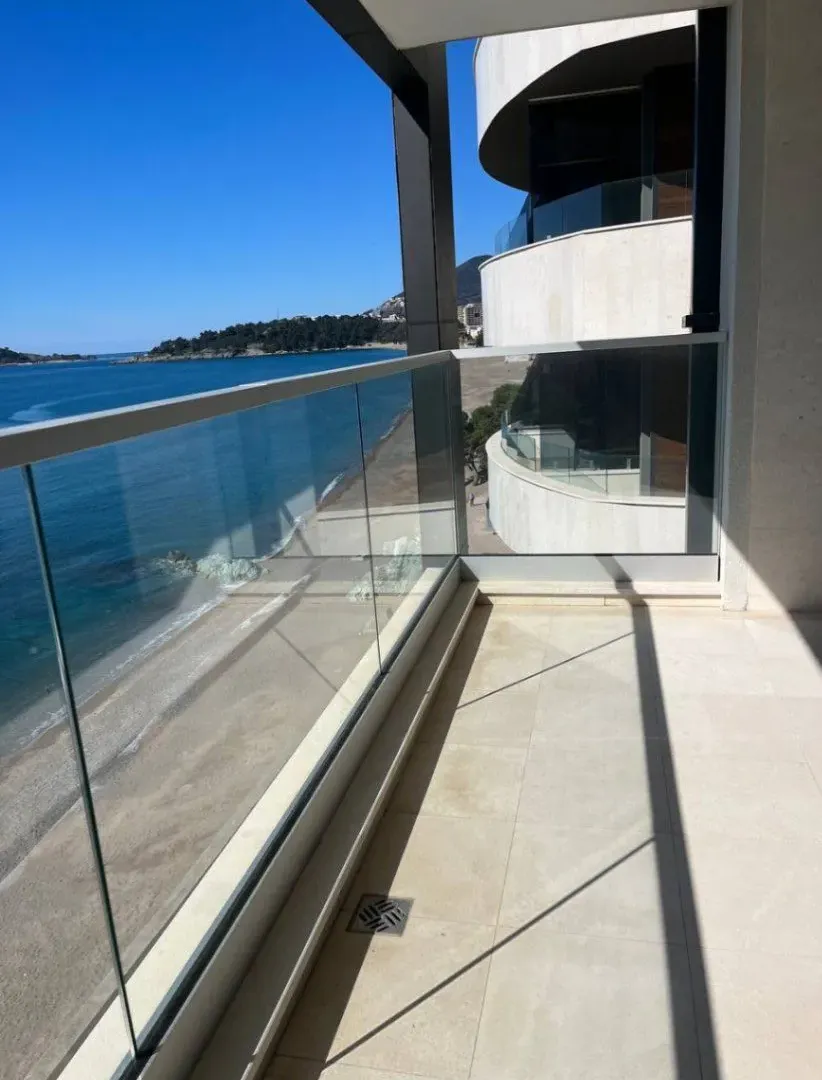 Prodaja, dvosoban stan, 75m², Rafailovići, Budva