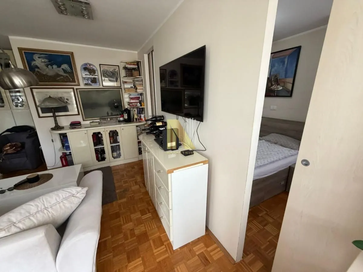 Prodaja, trosoban stan, 76m², Novo naselje, Novi Sad