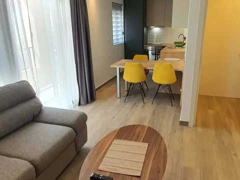 Izdavanje, jednosoban stan, 50m², Centar, Tivat - image 9