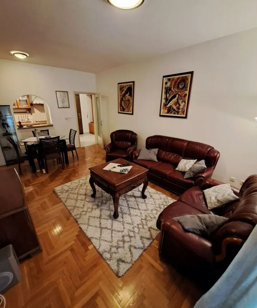 Izdavanje, dvosoban stan, 75m², Preko Morače, Podgorica