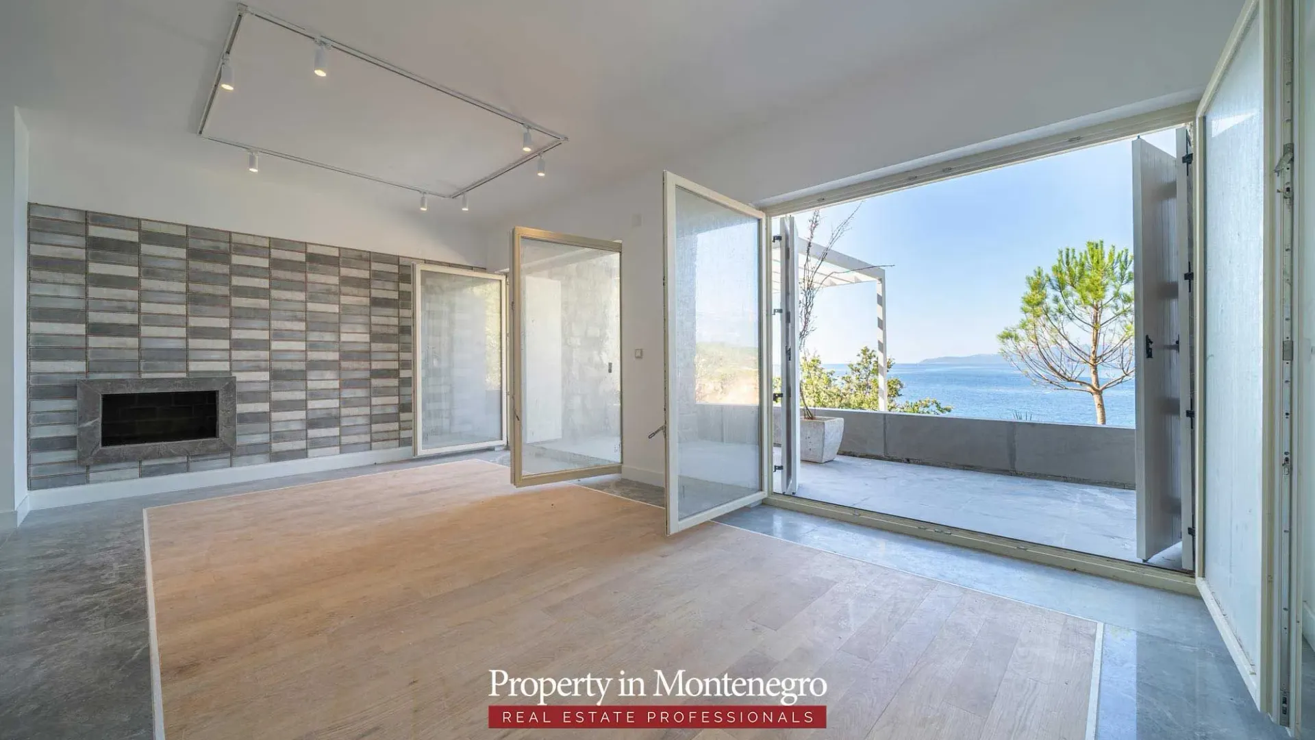 Sale, house, 310m², Rijeka Reževići, Budva
