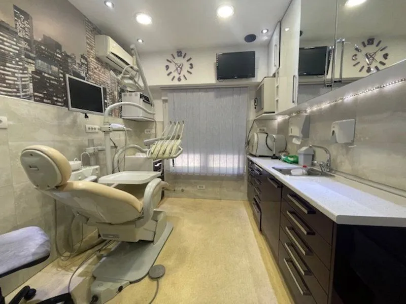 Izdavanje, poslovni prostor, 21m², Savski Venac, Beograd