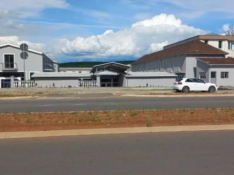 Izdavanje, poslovni prostor, 1600m², Mareza, Podgorica - image 3