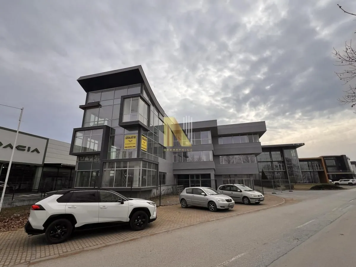 Rent, office space, 4513m², Šangaj, Novi Sad Sve Podlokacije