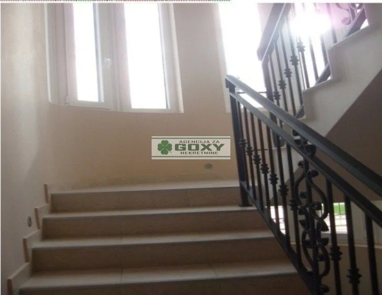 Prodaja, kuća, 650m², Altina, Beograd