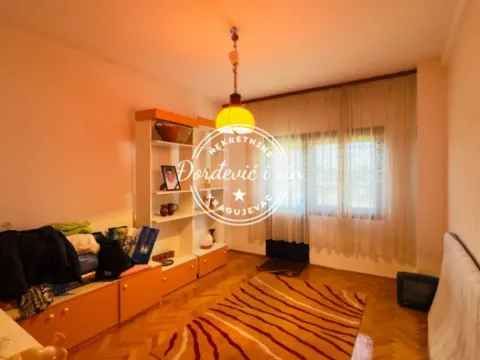 Sale, house, 262m², Desimirovac, Kragujevac - image 9