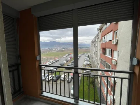 Prodaja, jednosoban stan, 43m², Stari Aerodrom, Podgorica - image 9
