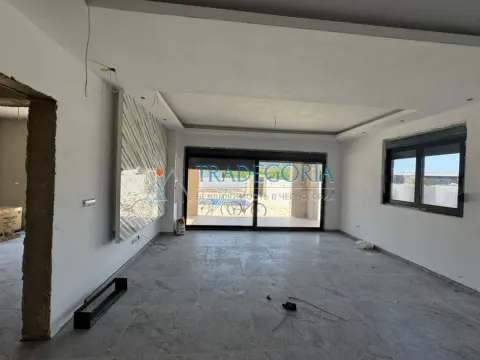 Prodaja, kuća, 232m², Bar, Crna Gora - image 11