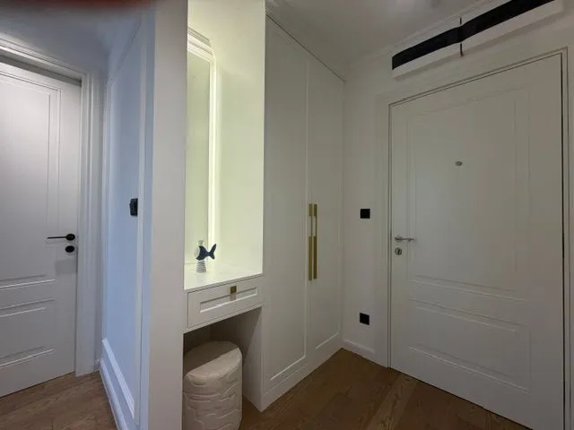 Izdavanje, dvosoban stan, 54m², Kalimanj, Tivat
