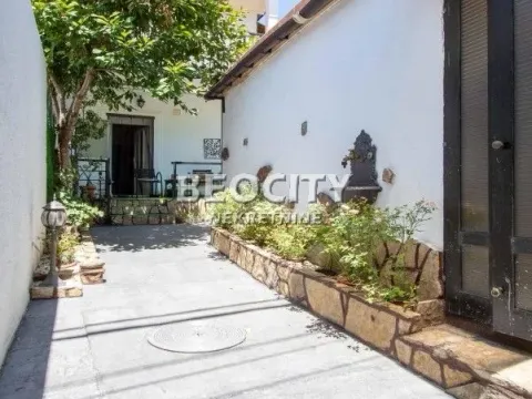 Sale, house, 230m², Jajinci, Voždovac Sve Podlokacije - image 19