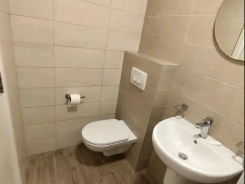 Izdavanje, dvosoban stan, 64m², City Kej, Podgorica - image 3