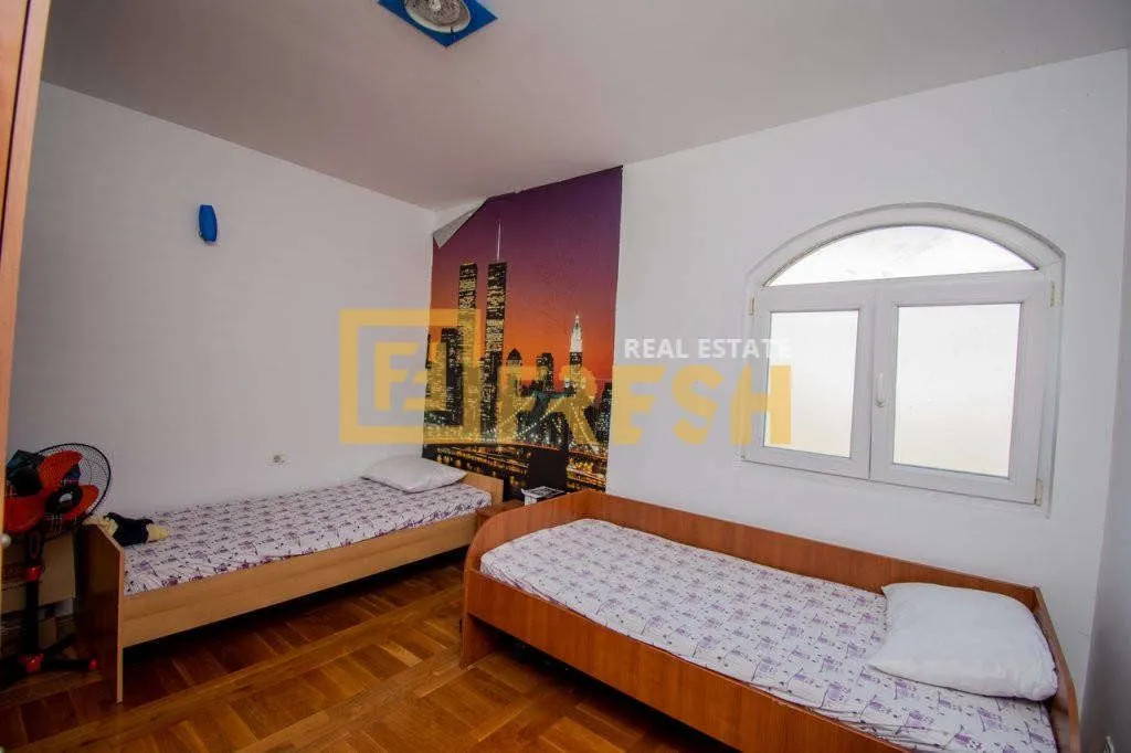 Sale, house, 180m², Donja Gorica, Podgorica