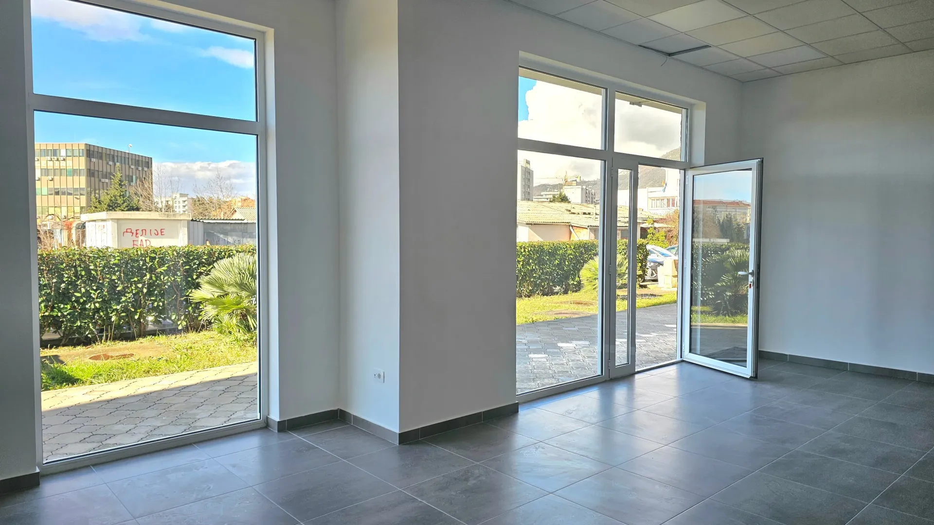 Rent, office space, 70m², Topolica, Bar