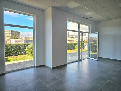 Rent, office space, 70m², Topolica, Bar - image 8