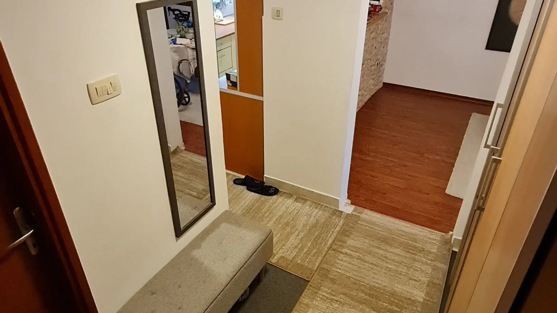 Prodaja, dvosoban stan, 80m², Malo Brdo, Podgorica
