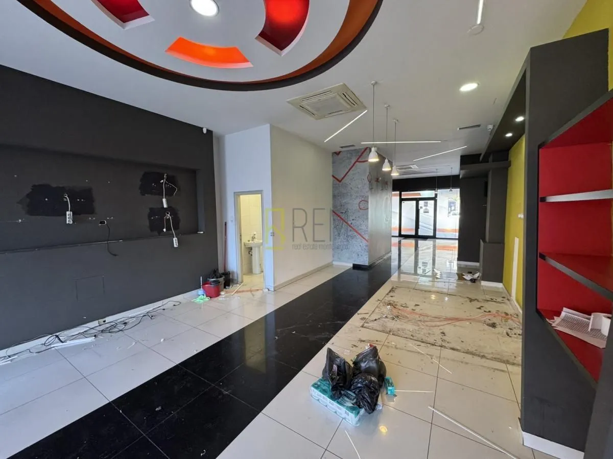 Rent, office space, 226m², Preko Morače, Podgorica