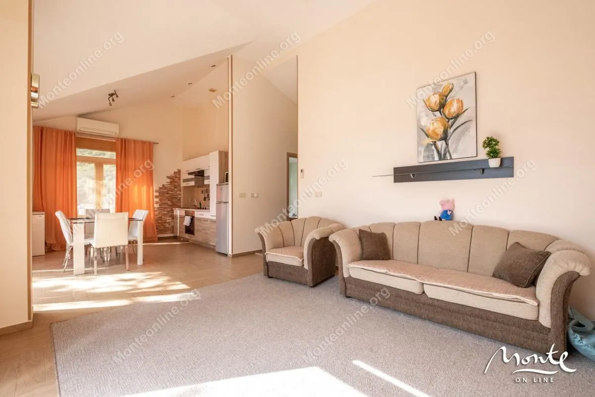 Prodaja, dvosoban stan, 87m², Orahovac, Kotor